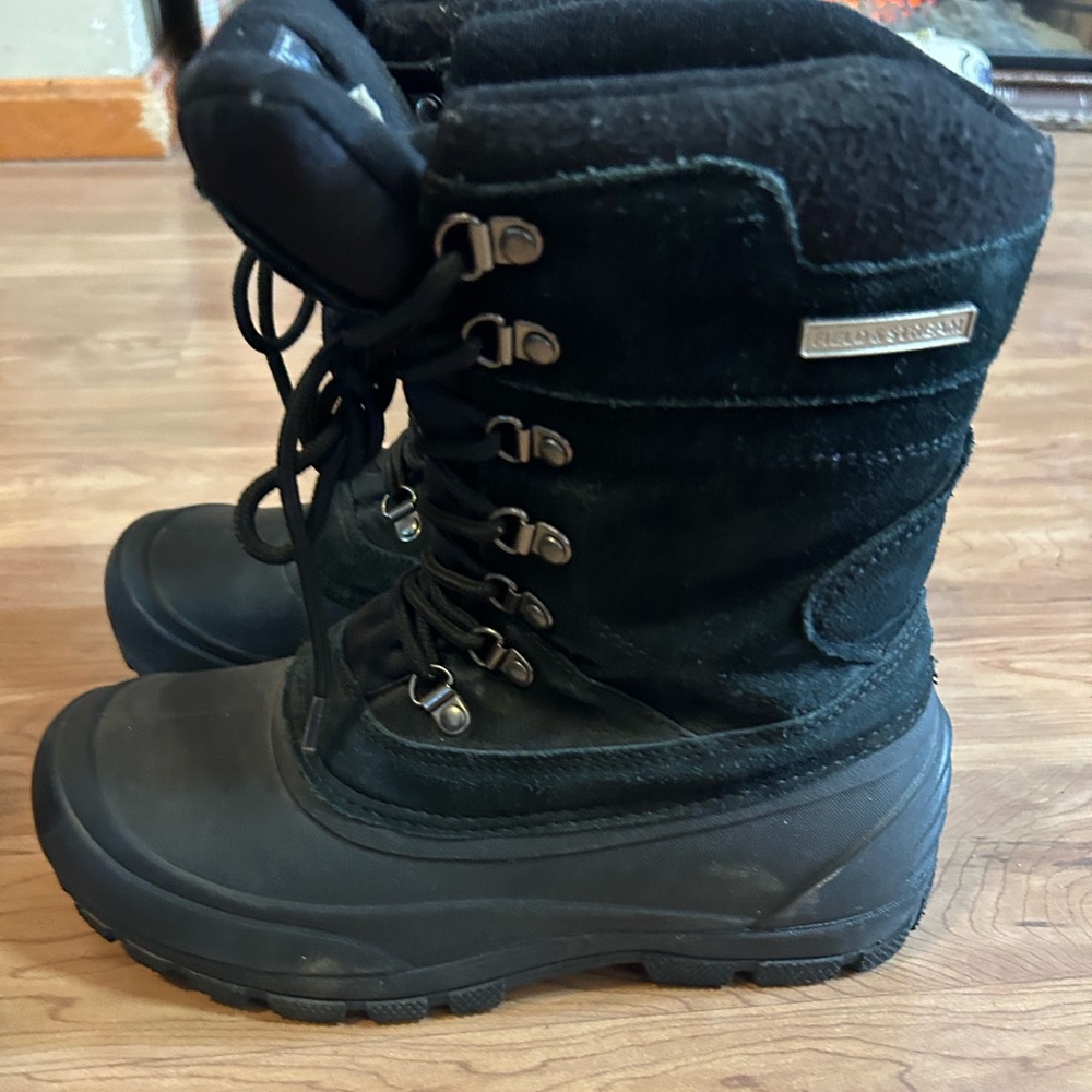 Winter boots